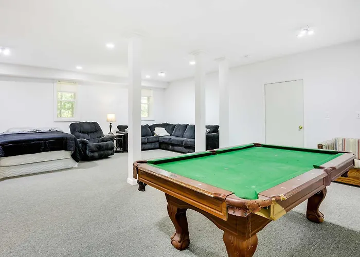 Poconos Vacation Rental Near Lake Wallenpaupack!