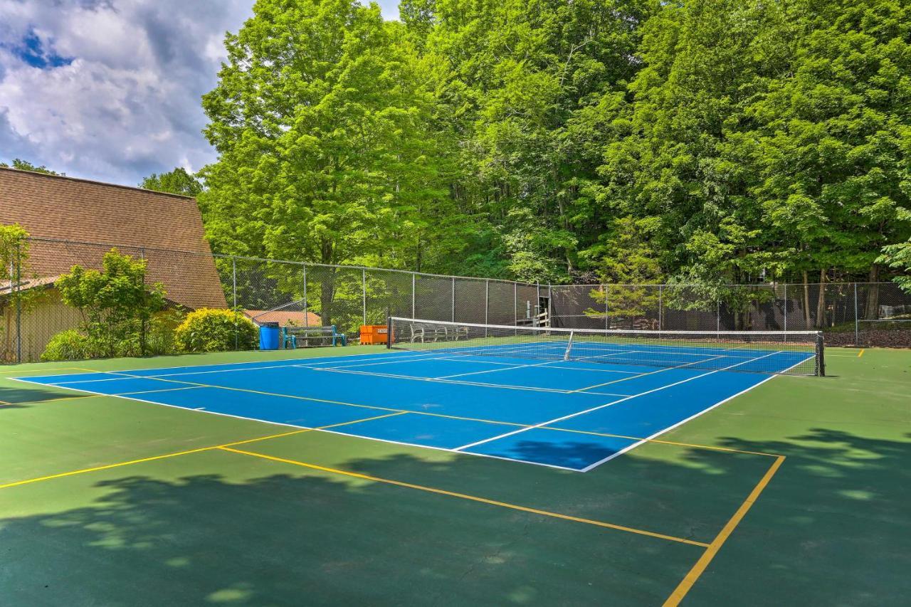 Holiday home Poconos Vacation Near Wallenpaupack! *