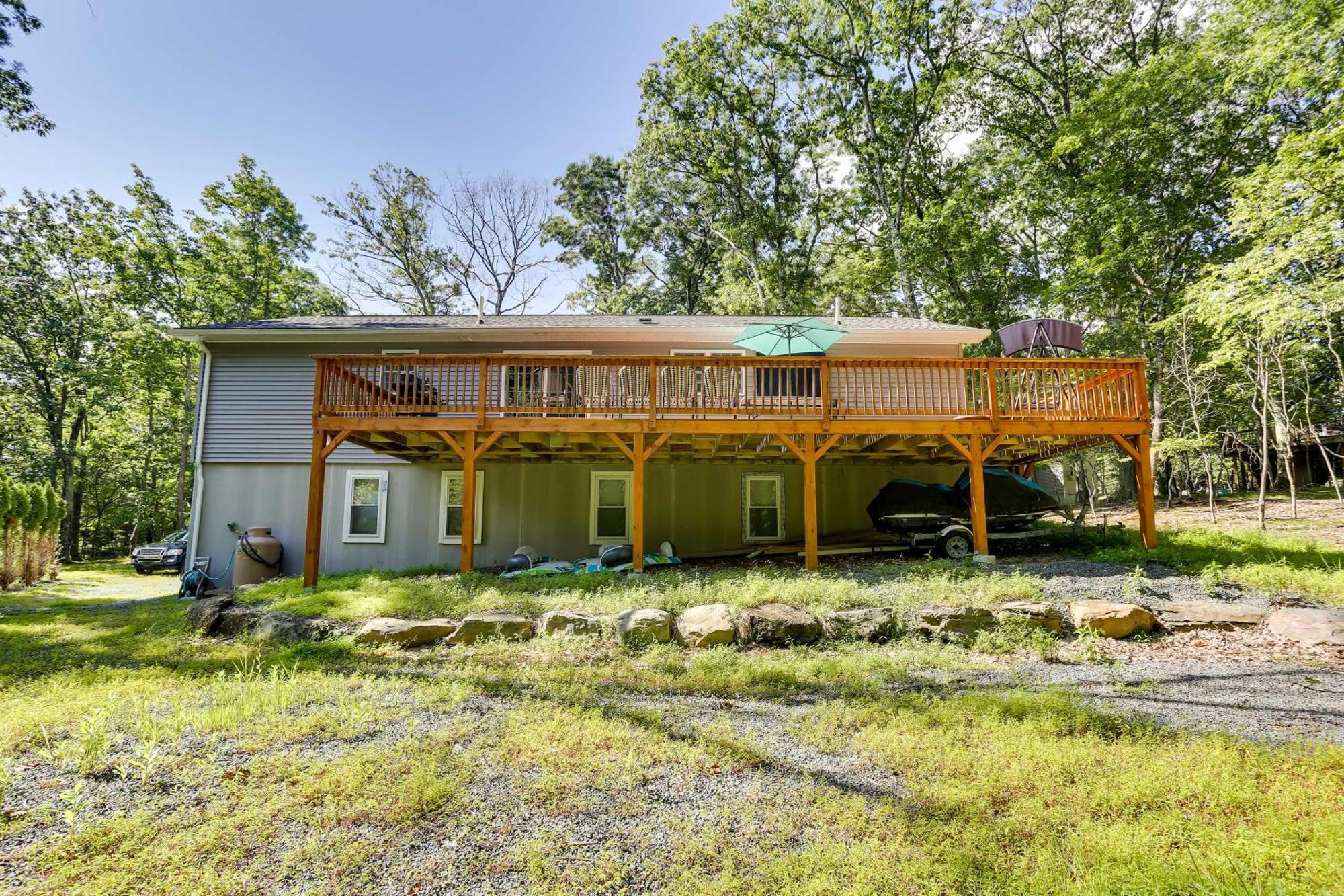 Holiday home Poconos Vacation Near Wallenpaupack! *