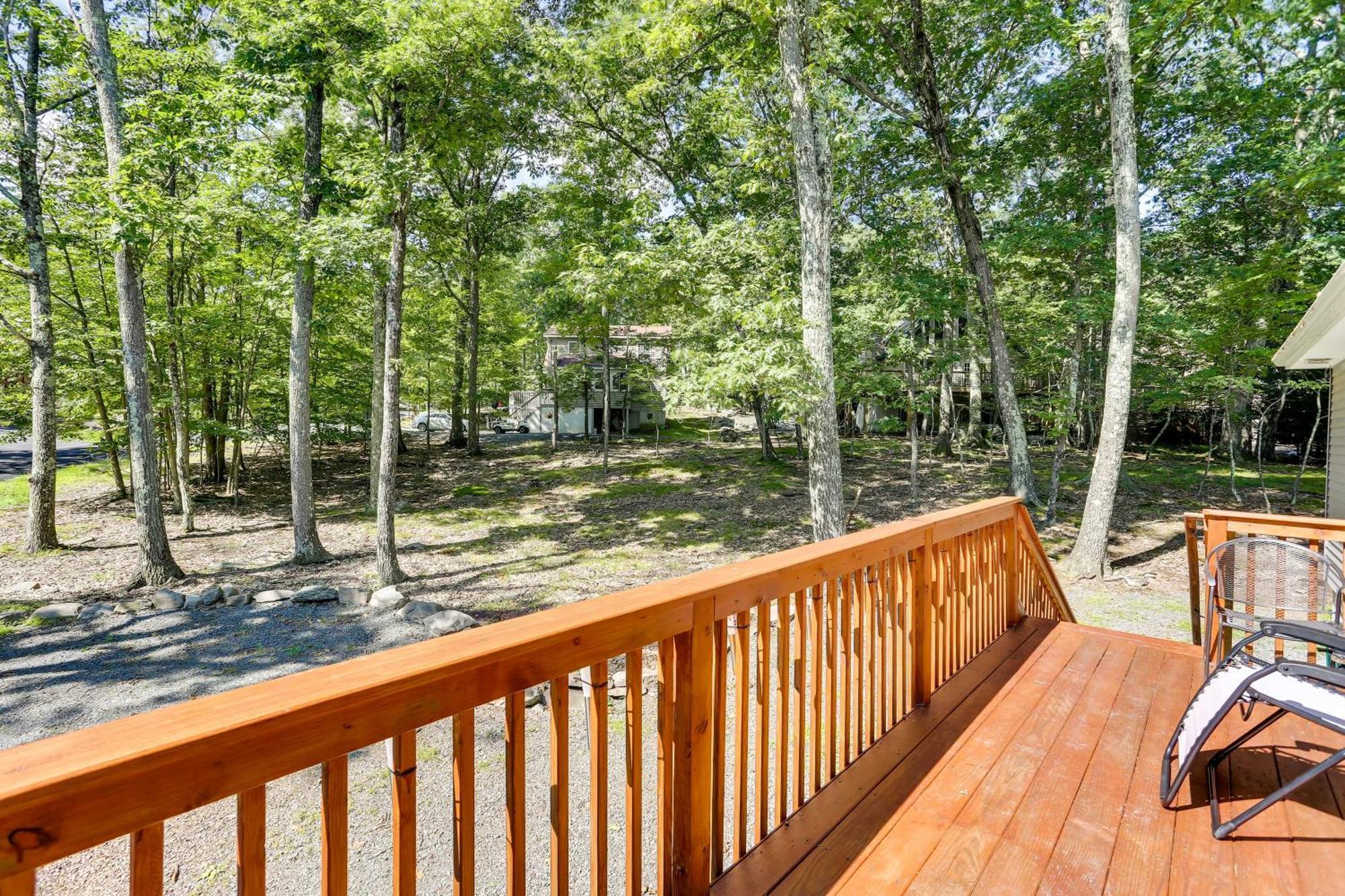 Poconos Vacation Near Wallenpaupack! Holiday home *